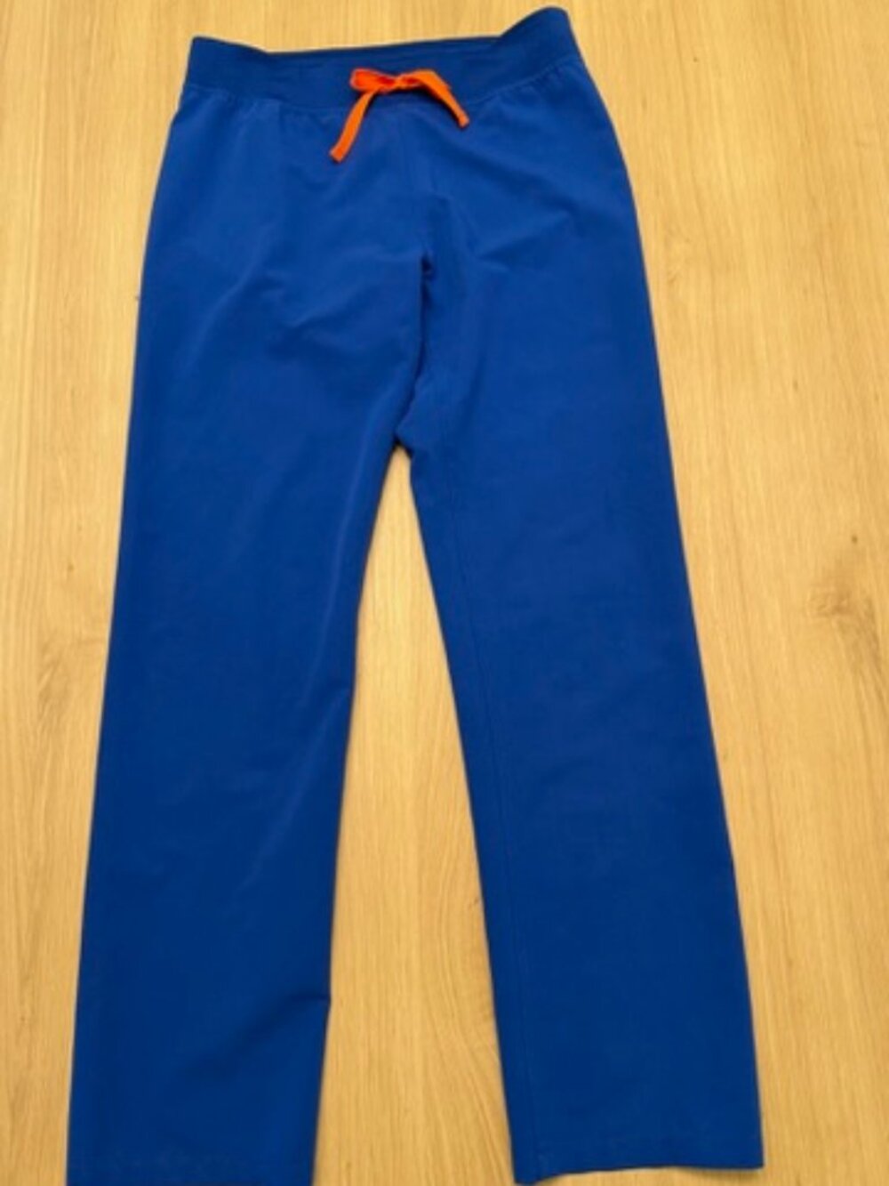 FIGS Livingston Basic Scrub Pant in Winning Blue Medium Tall - Picture 2 of 6